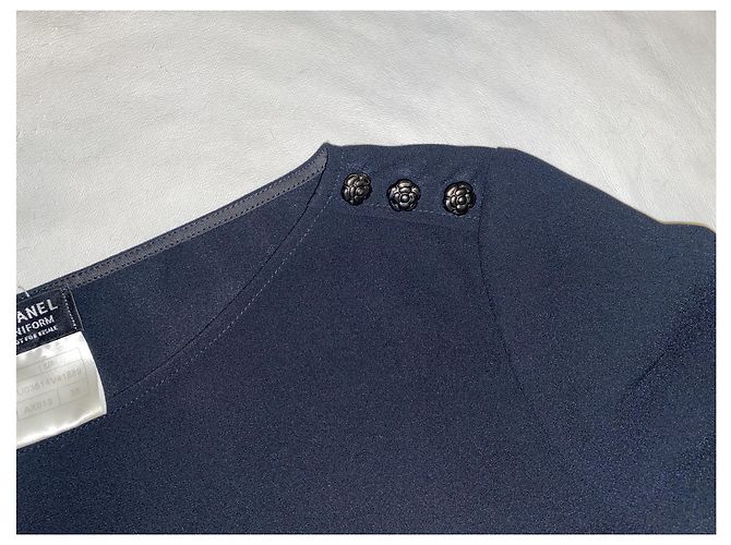Cambon Camiseta Uniforme Chanel con Botones de Camelia Negra Negro - vista 2