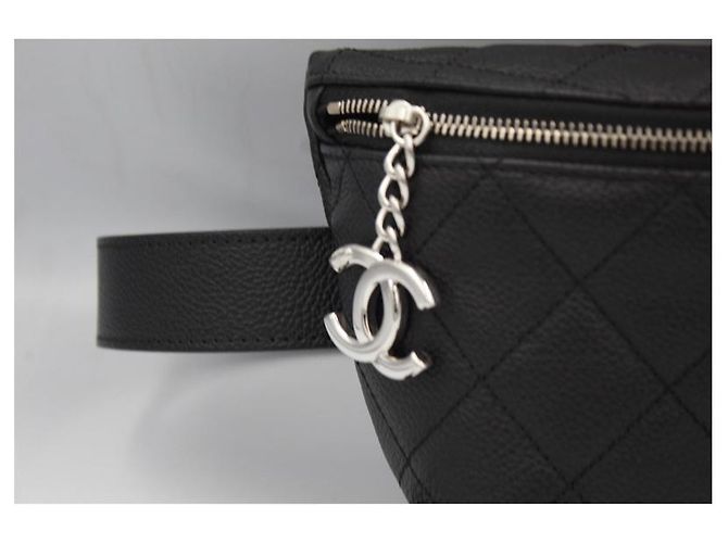 Chanel BORSA DA CINTURA NERA , pelle grana , In perfette condizioni Nero - vista 2