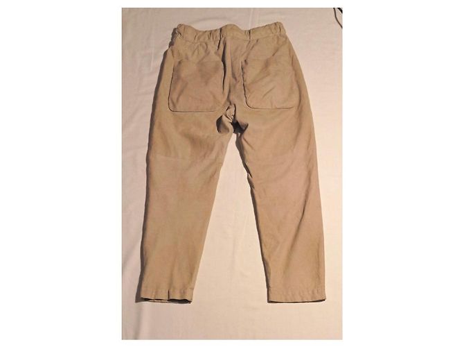 Calça Brunello Cucinelli em camurça bege - vista 2