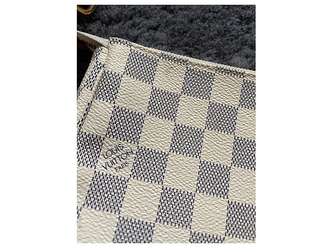 Louis Vuitton Pochette Damier Azur Beige - vista 7