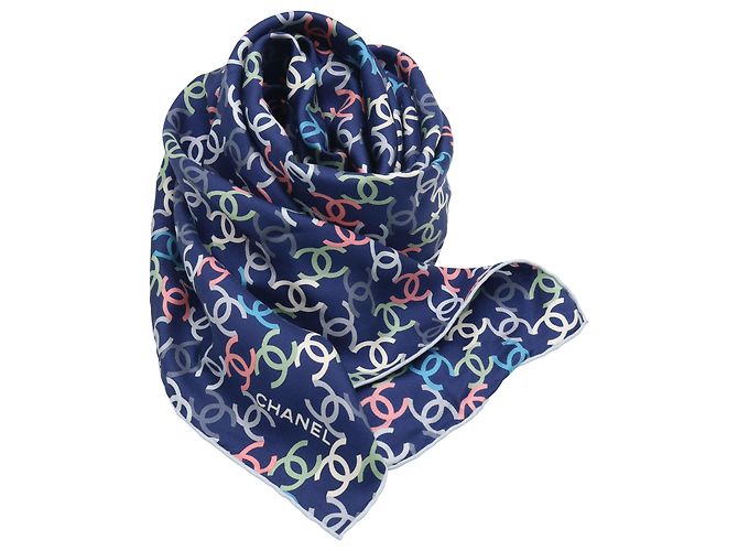 Sciarpa Chanel con monogramma multicolore in seta stampata blu navy - vista 2