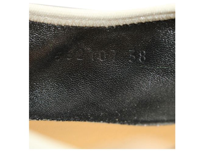 Loewe Sapatos Derby Brancos e Macios - vista 6