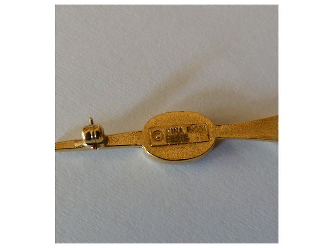 Spilla a Freccia Nina Ricci Oro e Bianca Bianco Gold hardware - vista 6