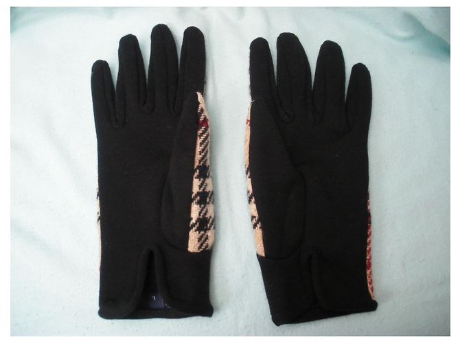 Burberry Gloves - view 2