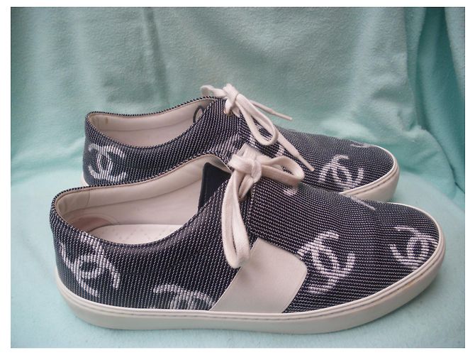 Chanel CC Logo Sneaker aus Stoff - Ansicht 4