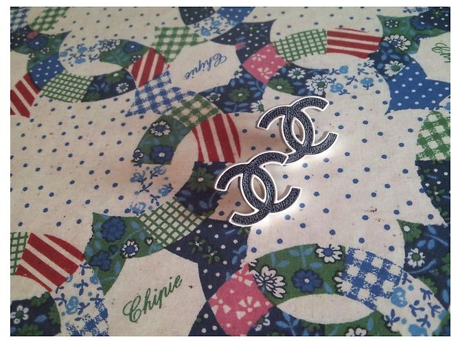 Orecchini Chanel neri in metallo Nero - vista 2