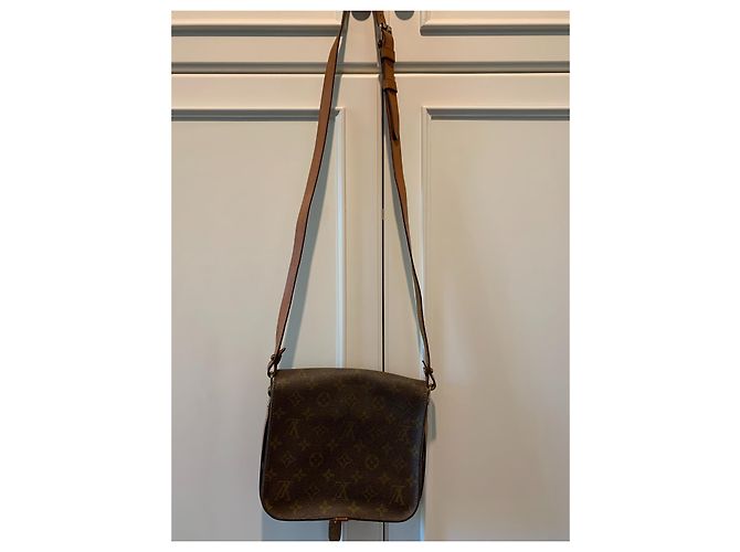 Borsa a mano Louis Vuitton Cartouchiere in pelle marrone - vista 6