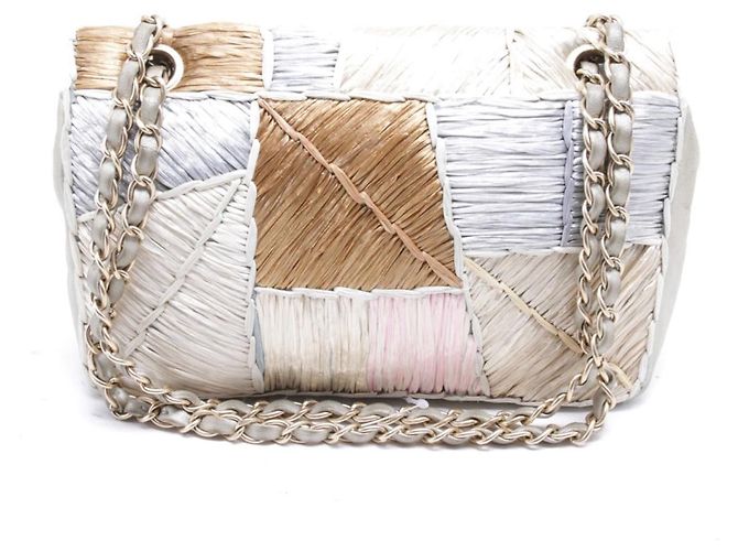 Borsa Chanel con patta pastello Gold hardware - vista 2