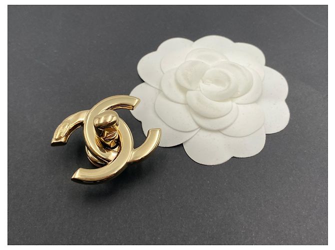 CHANEL chiusura CC turnlock dorata D'oro - vista 3