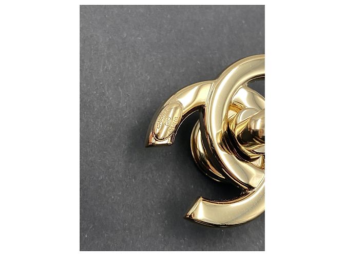 CHANEL chiusura CC turnlock dorata D'oro - vista 4