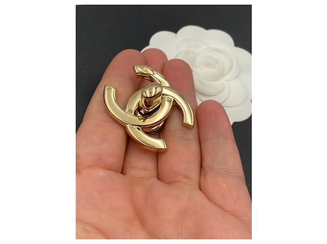 CHANEL chiusura CC turnlock dorata D'oro - vista 9