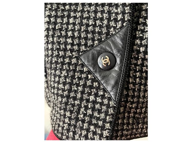 Chanel Jacke aus schwarzem Tweed Größe 40 - Ansicht 12
