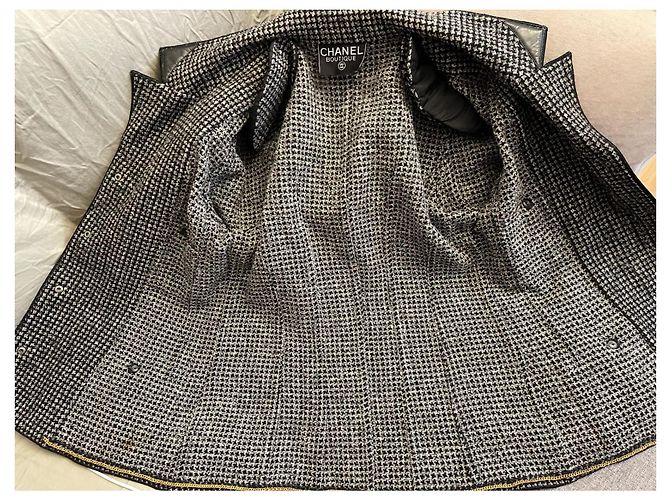 Chanel Jacke aus schwarzem Tweed Größe 40 - Ansicht 18