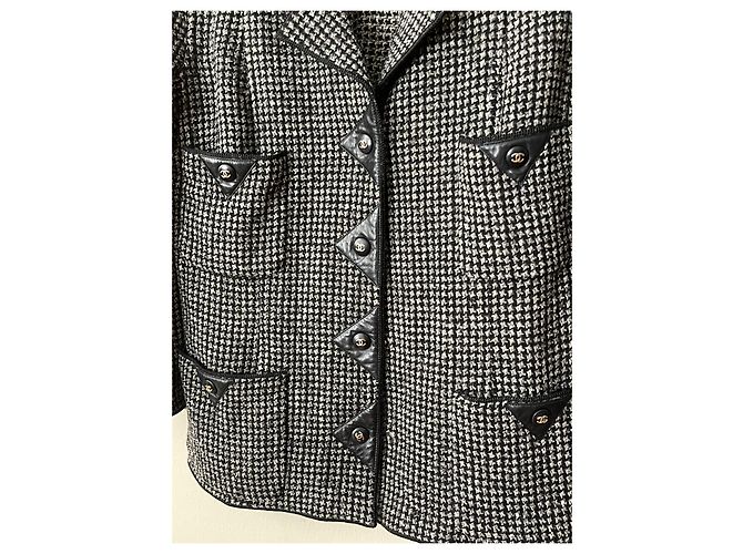 Chanel Jacke aus schwarzem Tweed Größe 40 - Ansicht 3