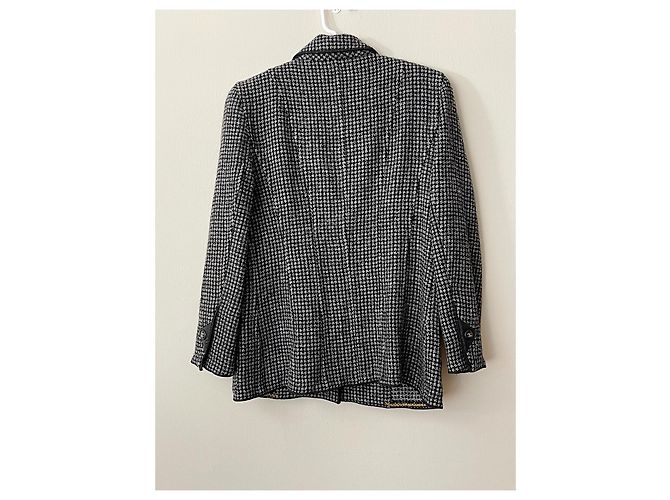 Chanel Jacke aus schwarzem Tweed Größe 40 - Ansicht 9