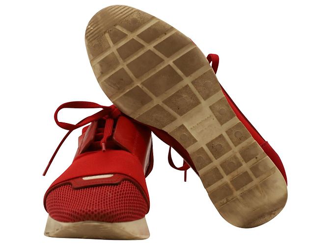 Day Sneakers Balenciaga Race Runner in camoscio rosso - vista 5