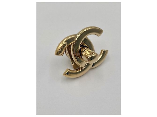 CHANEL chiusura  CC turnlock dorata D'oro - vista 9