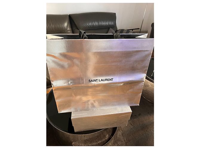 Yves Saint Laurent Borsa Nano Day Nera in Pelle Coccodrillo Nero - vista 5