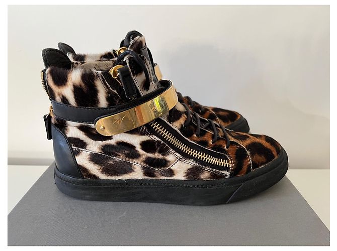 Sneakers alte Giuseppe Zanotti leopardate in pelle di vitello marrone - vista 3