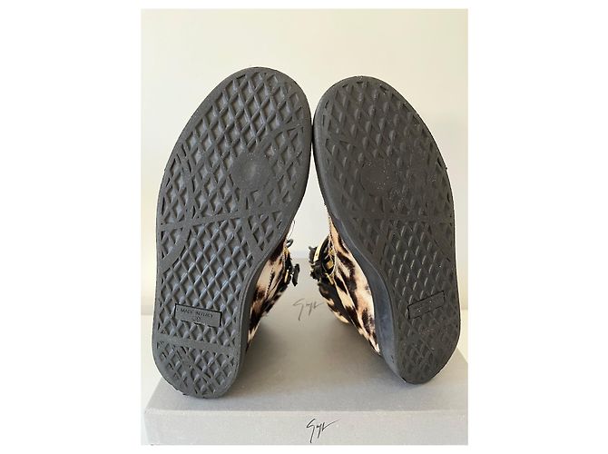 Sneakers alte Giuseppe Zanotti leopardate in pelle di vitello marrone - vista 8