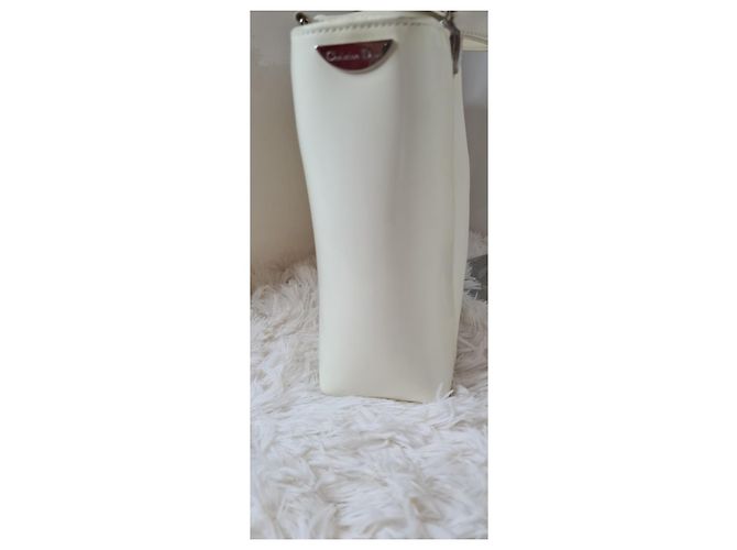 Bolso Christian Dior de charol color eggshell Blanco roto - vista 5
