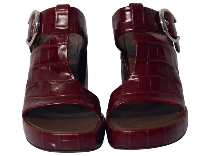 Mules de piel roja con efecto de cocodrilo Wave de Chloé - vista 2