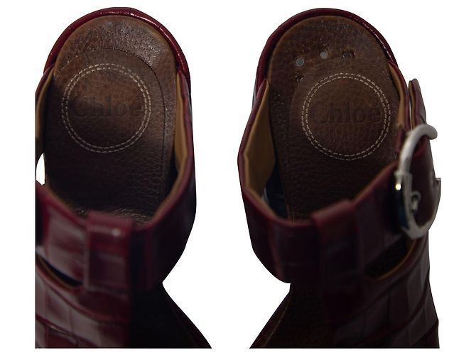 Mules de piel roja con efecto de cocodrilo Wave de Chloé - vista 9