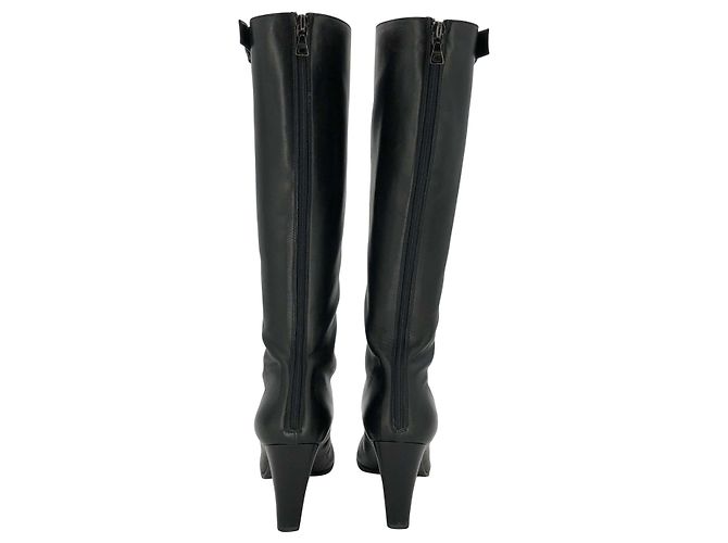 Prada-Stiefel aus schwarzem Leder mit eckiger Spitze und oberer Schnalle - Ansicht 4