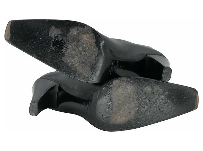 Prada-Stiefel aus schwarzem Leder mit eckiger Spitze und oberer Schnalle - Ansicht 5