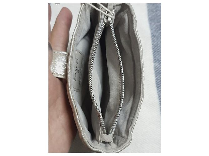 Chanel Umhängetasche Silber Golden - Ansicht 17
