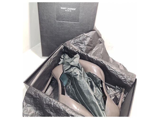 Saint Laurent Décolleté SL D'Orsay con cut out Grigio - vista 11
