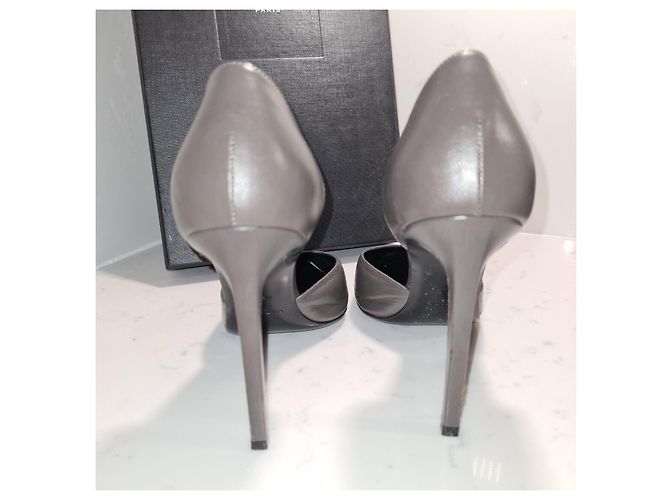 Saint Laurent Décolleté SL D'Orsay con cut out Grigio - vista 9