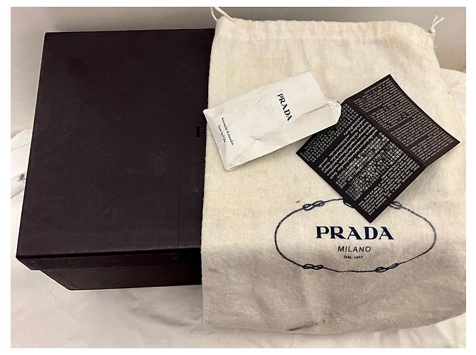 Chanel Prada Daisy in pelle ricamata nera Nero - vista 2