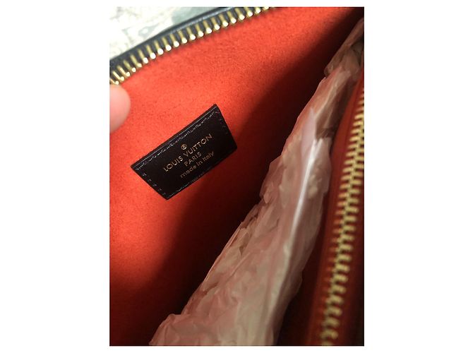 Louis Vuitton Coussin Negro - vista 3