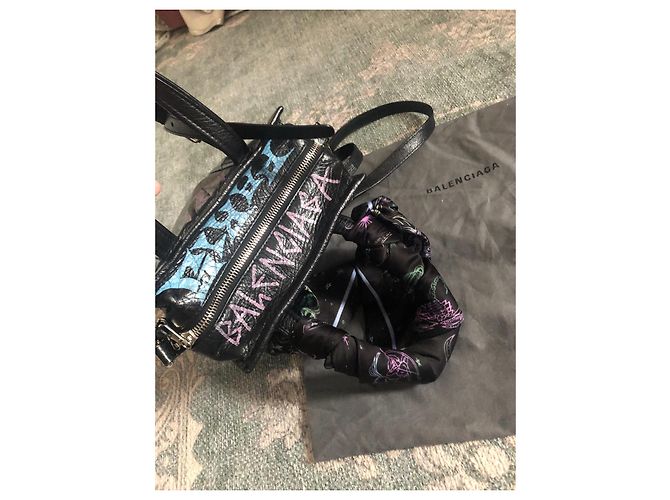 Borsa a mano Balenciaga Graffiti in pelle nera Moyen Nero - vista 6