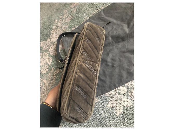 Balenciaga BB Chain Handtasche Samt Grau - Ansicht 5