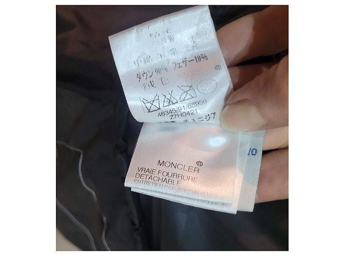 Moncler negro con capucha ribeteada en pelo - vista 14