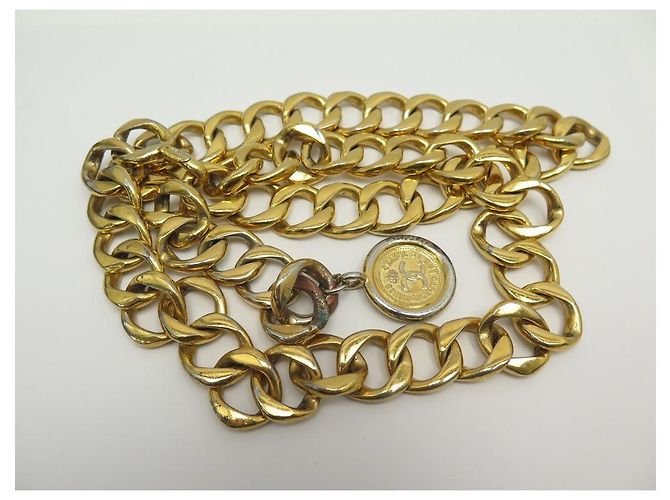 Medaillon CINTURA VINTAGE CHANEL CATENA MEDAGLIONE CC T90 DA CASTELLANO 1984 cintura D'oro - vista 2