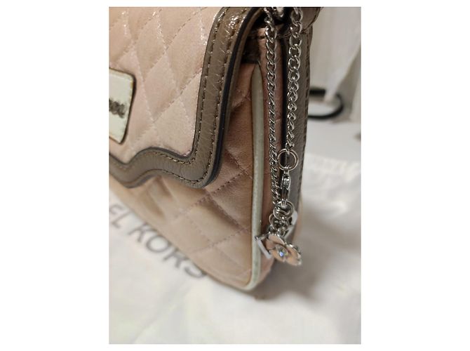 Borsa Guess Rosa in pelliccia - vista 3