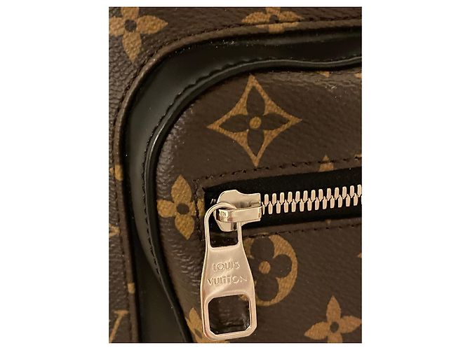 Slender Louis Vuitton Zaino JOSH. Marrone - vista 7