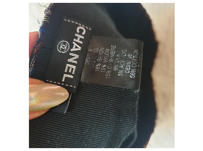 Berretto Chanel Blu in Tessuto con Spilla - vista 9