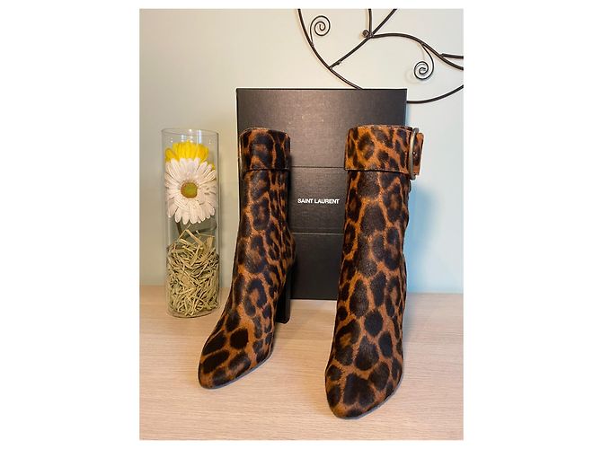 Yves Saint Laurent Botines Saint Laurent modelo Joplin en ante estampado leopardo sin estrenar Estampado de leopardo - vista 2