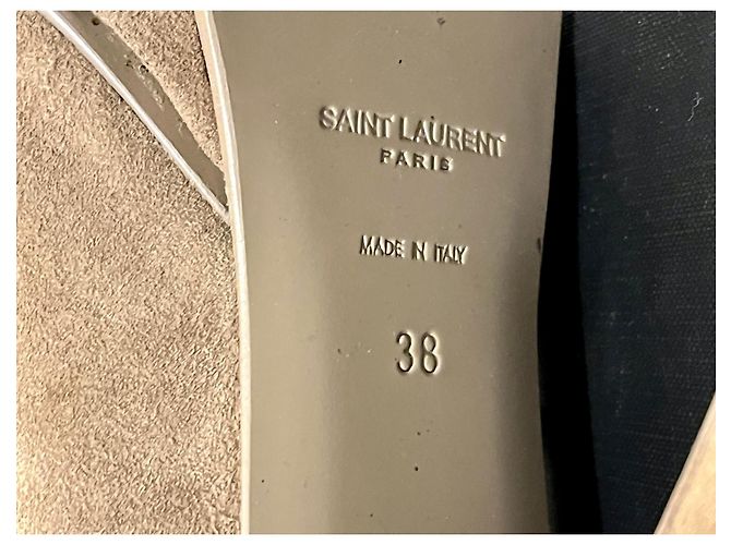 Saint Laurent Tribut 16 Ghillie-Heel in Taupe - Ansicht 13