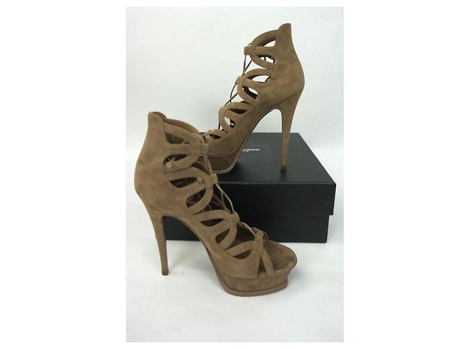Saint Laurent Tribut 16 Ghillie-Heel in Taupe - Ansicht 3