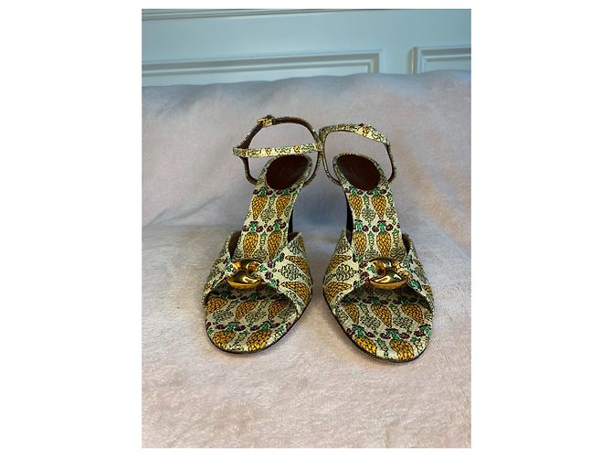 Gucci Pumps Hellgrün Stoff - Ansicht 2