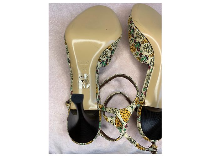 Gucci Pumps Hellgrün Stoff - Ansicht 6