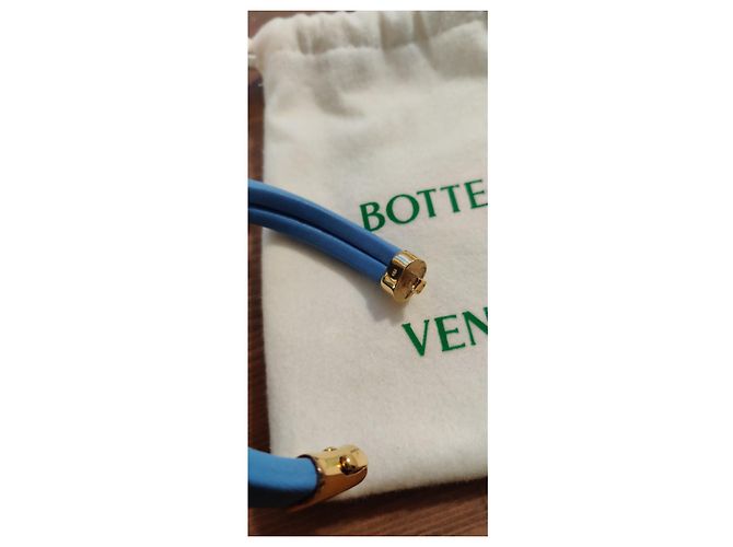 Bottega Veneta cinturino in pelle celeste e oro Blu chiaro Gold hardware - vista 5
