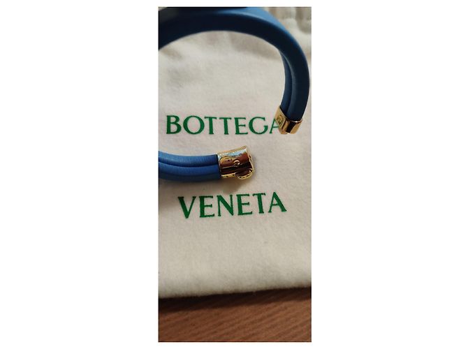 Bottega Veneta cinturino in pelle celeste e oro Blu chiaro Gold hardware - vista 6
