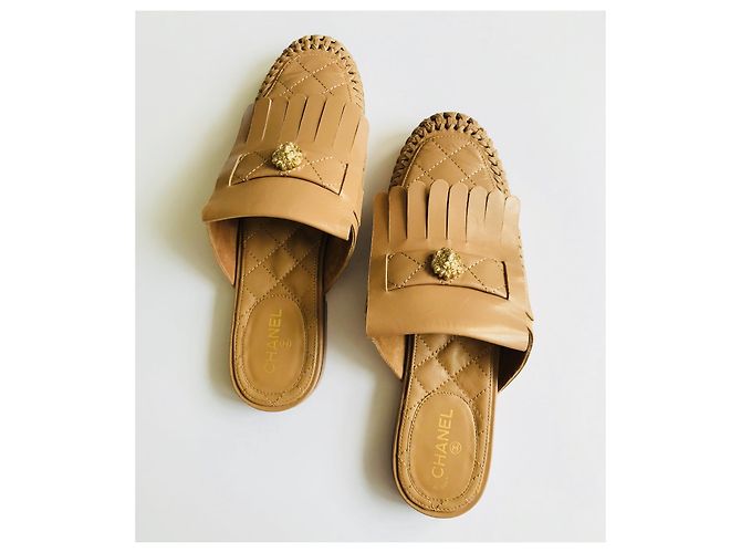 Mule Chanel in pelle trapuntata beige - vista 13