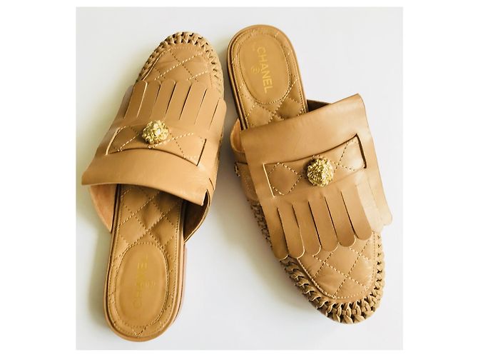 Mule Chanel in pelle trapuntata beige - vista 2